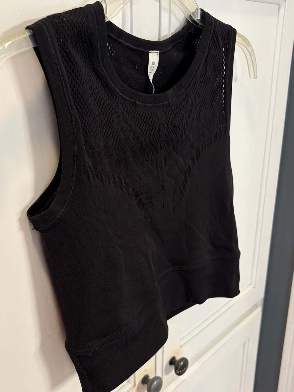 Athleta Seamless Crop Tank Top with design Black Size S/M